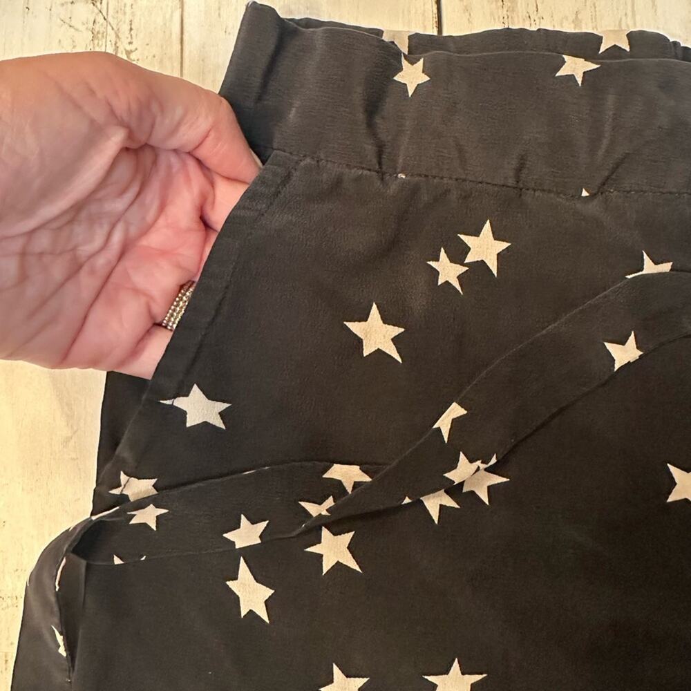 Equipment Lillian Silk Pajama Set XS Black w/ Cream Stars Long Sleeve Shorts - Picture 11 of 13